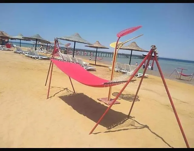 شالية ارضي بحديقة خاصة في بلو باي ٱسيا السخنة *